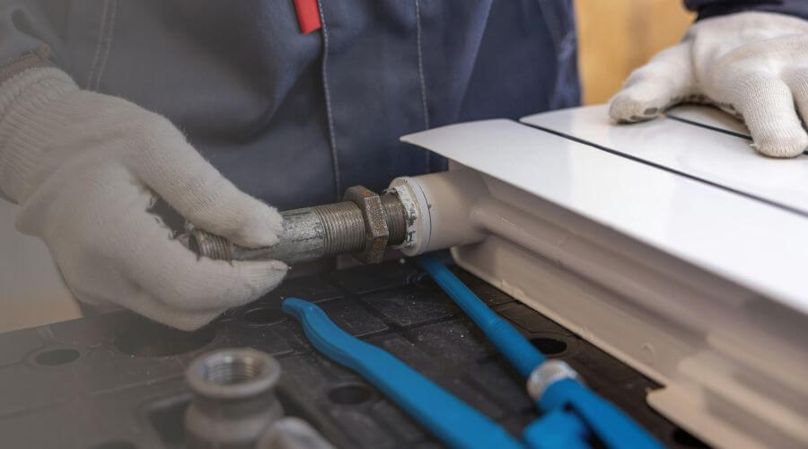 Expert burst pipe repair services in Servia, IN